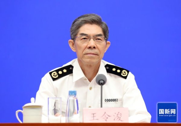 融易盈 海关总署副署长，发布会上教鉴定Labubu秘诀